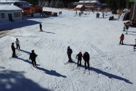 Kristal karın merkezi Sarıkamış’ta sezon coşkusu: Pistler cıvıl cıvıl