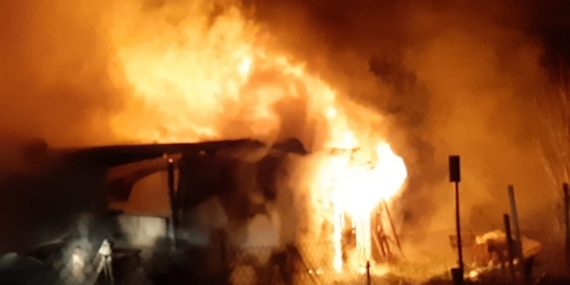 Kümesi alev alev yandı, karşısına geçip "Canımız sağ, ben de yanabilirdim" dedi