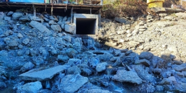 Kuraklık nedeniyle Seyhan Nehri’ne su verilmeyince atık su gerçeği ortaya çıktı