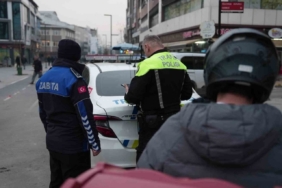 Kurallara uymayan sürücülere 993 TL ceza kesildi