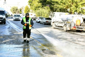 Kuşadası Belediyesi’nden detaylı temizlik çalışması