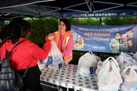 Kuşadası’nda beslenme çantalarını belediye dolduruyor