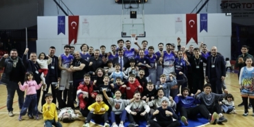 Kütahya Belediyespor Basketbol takımı zirve yarışını sürdürüyor