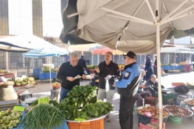 Kütahya Emniyeti’nden semt pazarlarında güvenlik bilgilendirmesi