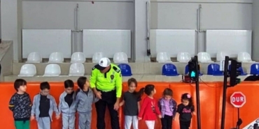 Kütahya İl Emniyeti’nden Simav’da trafik eğitimi ve bilgilendirme faaliyetleri