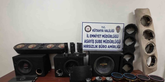 Kütahya’da araçlardan ses sistemi hırsızlığı yapan 2 şüpheli yakalandı