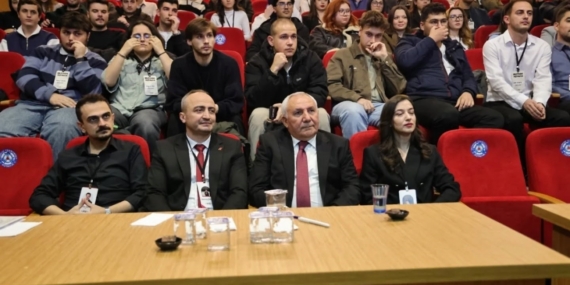 Kütahya’da genç zihinler geleceğe ışık tuttu