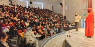 Kütahya’da "Ormanın Şifresi" adlı çocuk tiyatrosu öğrencilerle buluştu