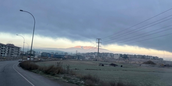 Kütahya’da sis öncesi kartpostallık manzaralar