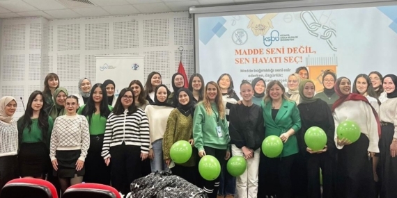 Kütahya’da Sosyal Hizmet Topluluğu’ndan "Bağımlılık Türleri ve Sosyal Hizmet Müdahaleleri" eğitimi