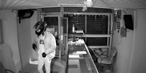 Kuyumcudan 5-6 kilo altın çaldılar, parasıyla lüks araç satın aldılar