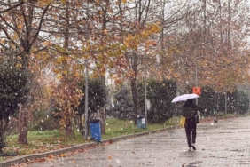 Lapa lapa yağdı, aniden bitti: Kampüste kar sadece 5 dakika sürdü