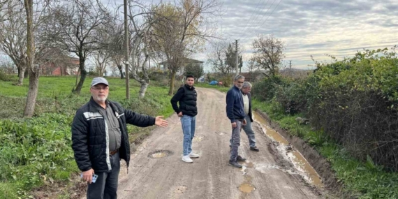 Mahallenin yıllardır süren yol çilesi vatandaşı isyan ettirdi