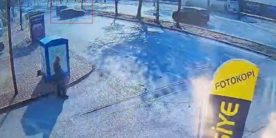 Makas atan otomobil ağaca çarpıp takla attı: 1 ölü