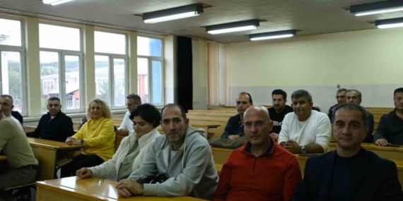 Makine mühendisleri 25 yıl sonra aynı sıralarda buluştu