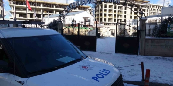 Malatya’da cami tuvaletinde baygın bulunan genç hastaneye kaldırıldı