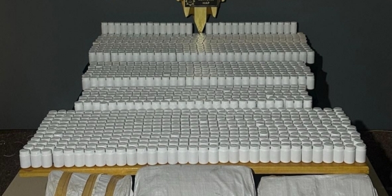 Malatya’da uyuşturucu operasyonu: 75 bin 376 adet sentetik ecza ele geçirildi