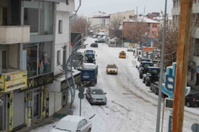 Malazgirt’te kar yağışı
