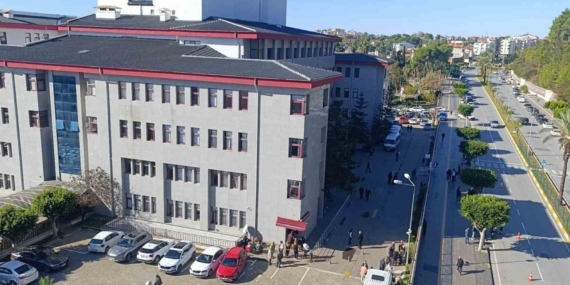 Manavgat Belediyesi rüşvet soruşturmasında 9’u tutuklu 41 sanığın yargılanmasına başlandı