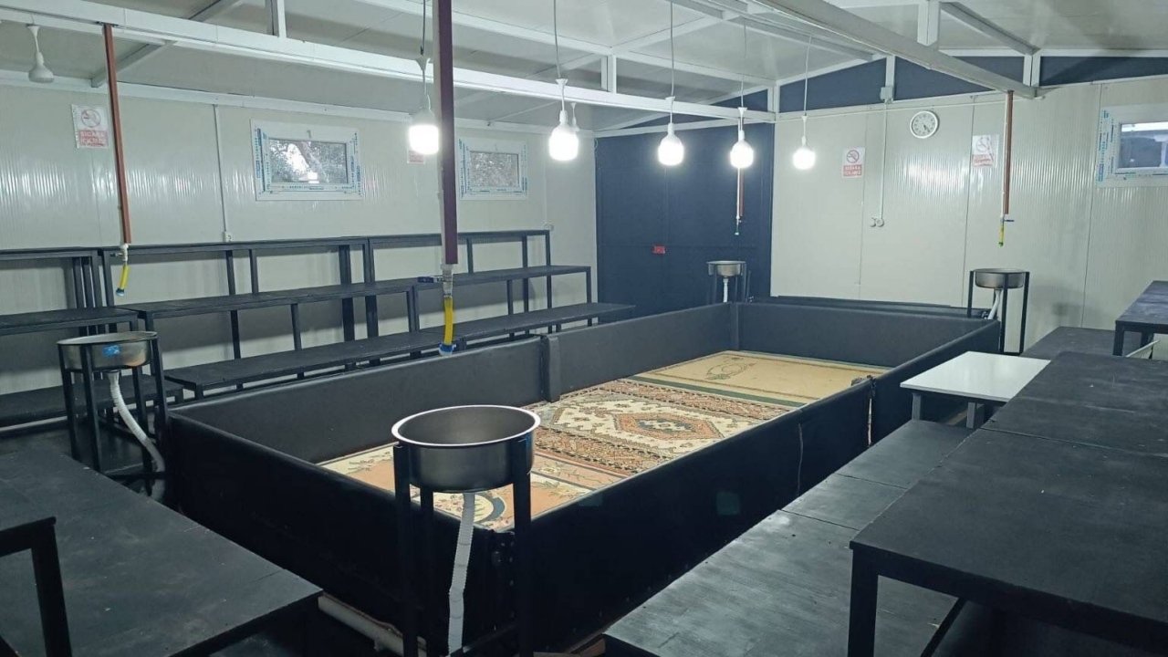 Manisa’da horoz dövüşüne jandarmadan baskın