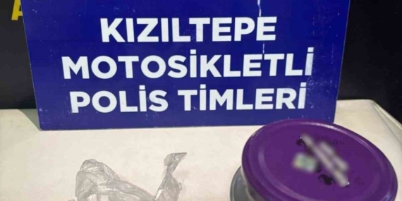 Mardin’de durdurulan araçta esrar ele geçirildi