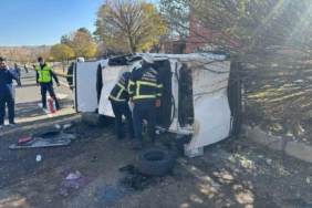 Mardin’de otomobil devrildi: 3 yaralı