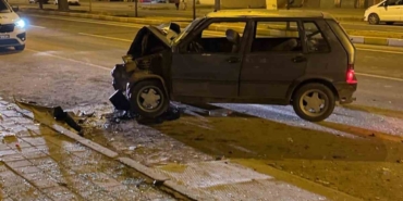 Mardin’de park halindeki araca çarpan otomobil sürücüsü yaralandı