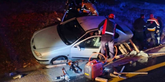 Mardin’de şarampole devrilen otomobilde 2 kişi yaralandı