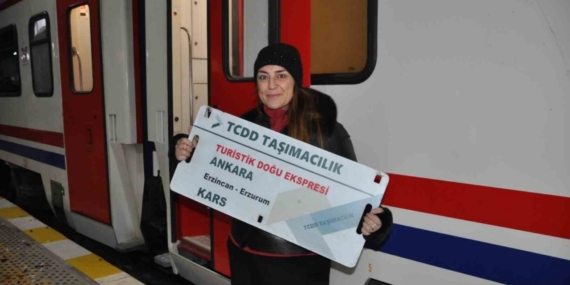 Masalsı yolculuğun son durağı: Turistik Doğu Ekspresi Kars’ta coşkuyla karşılandı