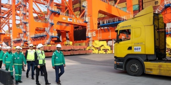 Mega gemilerin yeni adresi Mersin Limanı oldu