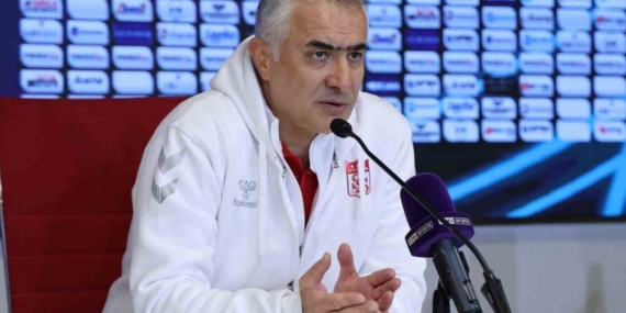 Mehmet Altıparmak: "Hakem formsuzdu ve kötü maç yönetti"