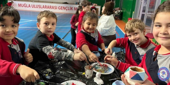 Menteşe’de çocuklar geleneksel oyunlarla geleceğe hazırlanıyor