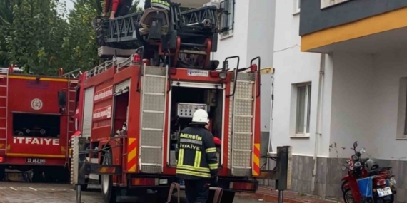 Mersin’de iki ayrı ev yangını