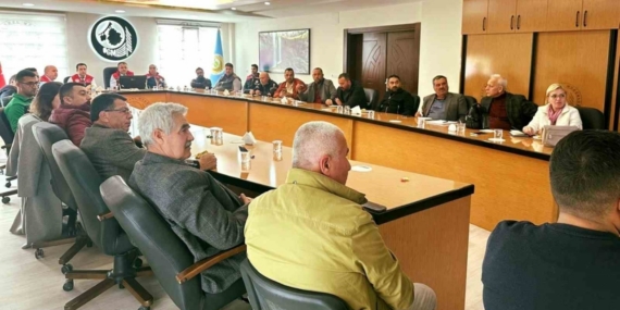 Mersin’de zeytinyağı ve sofralık zeytin üretimi bilgilendirme toplantısı