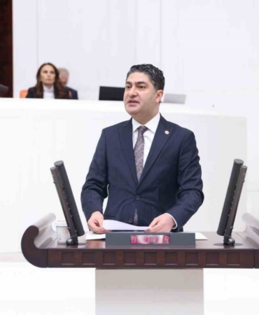 MHP’li Özdemir: "Lozan ve Paris anlaşmalarını açıkça ihlal eden Yunanistan, artık ipin ucunu iyice kaçırmıştır"