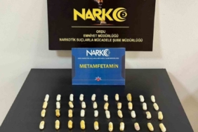 Midesinden 407 gram uyuşturucu çıktı: 2 tutuklama