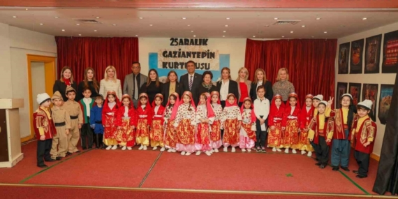 Minik GKV’lilerden "25 Aralık Gaziantep’in Kurtuluşu" töreni