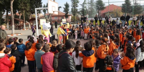 Minik Yürekler Sındırgı’da moral buldu