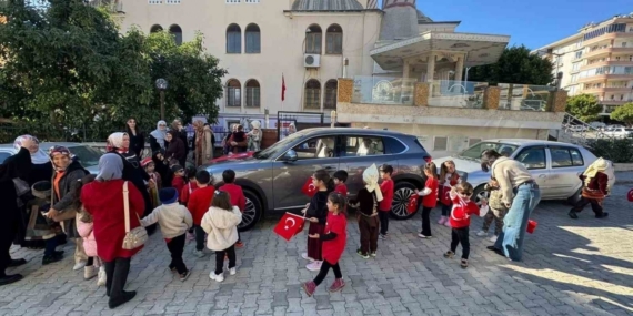 Minikler Togg’la tanıştı, yerli üretimi öğrendi