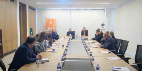 Mobilya öğretmenlerine "Mobilya üretiminde atık yönetimi" eğitimi düzenlendi