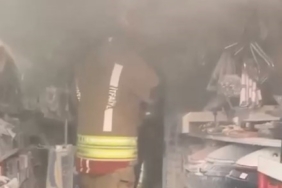 Motosiklet tamirhanesinde çıkan yangın söndürüldü