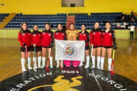 Muğla’da hokey sınırları aşıyor