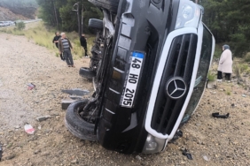 Muğla’da yolcu minibüsü devrildi: 3 yaralı
