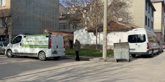 Muhtarın 10 gün boyunca haber alamadığı 74 yaşındaki şahıs evinde ölü bulundu