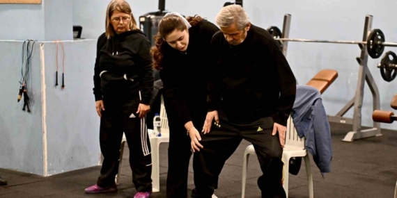 Muratpaşa’dan parkinson hastalarına destek