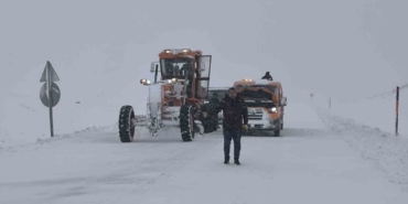 Muş-Kulp karayolu tır ve çekici trafiğine kapatıldı