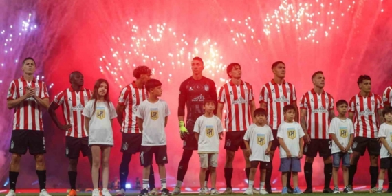 Muslera kurtardığı penaltılarla Estudiantes’e şampiyonluğu getirdi