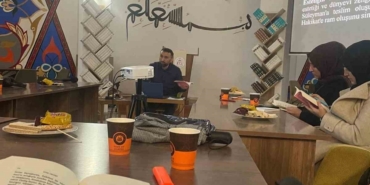 Müslüman Kimliği İnşa Etme Üzerine kitap tahlili gerçekleştirildi