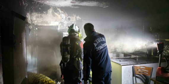 Nazilli’de yanan ev kullanılamaz hale geldi