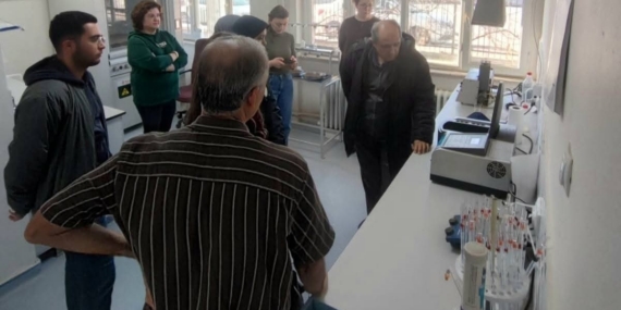 Öğrenciler analizleri yerinde gördü